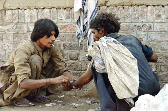 بیش‌مصرفی مواد در پاکستان